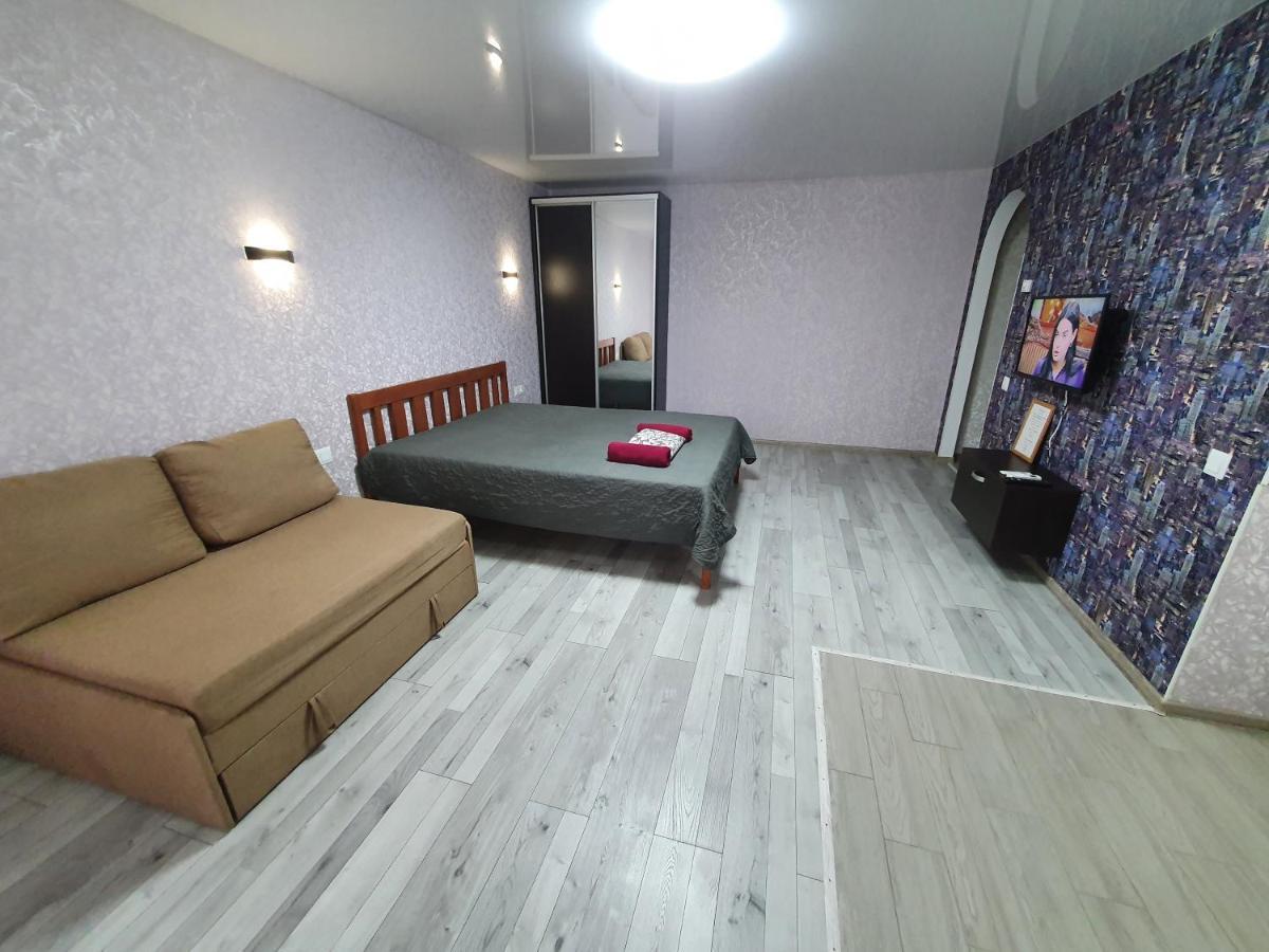 Apartment On Tarkovskogo 2 크로피우니츠키 외부 사진