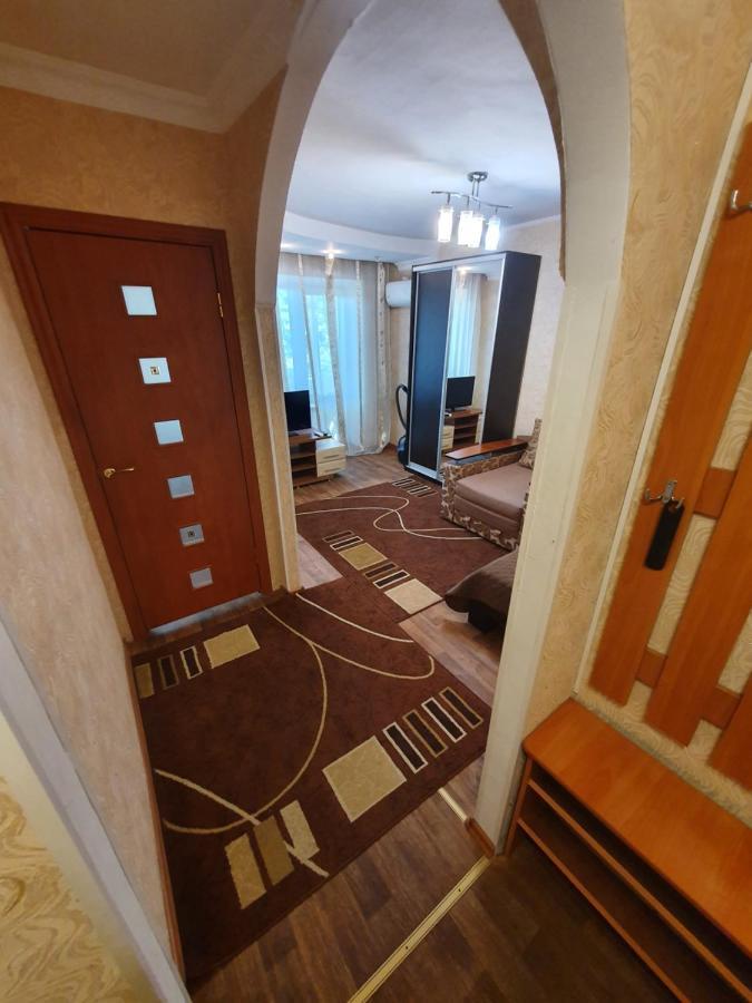 Apartment On Tarkovskogo 2 크로피우니츠키 외부 사진